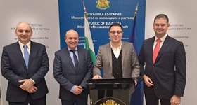 Банката за развитие и Фондовата борса създават пилотен инвес