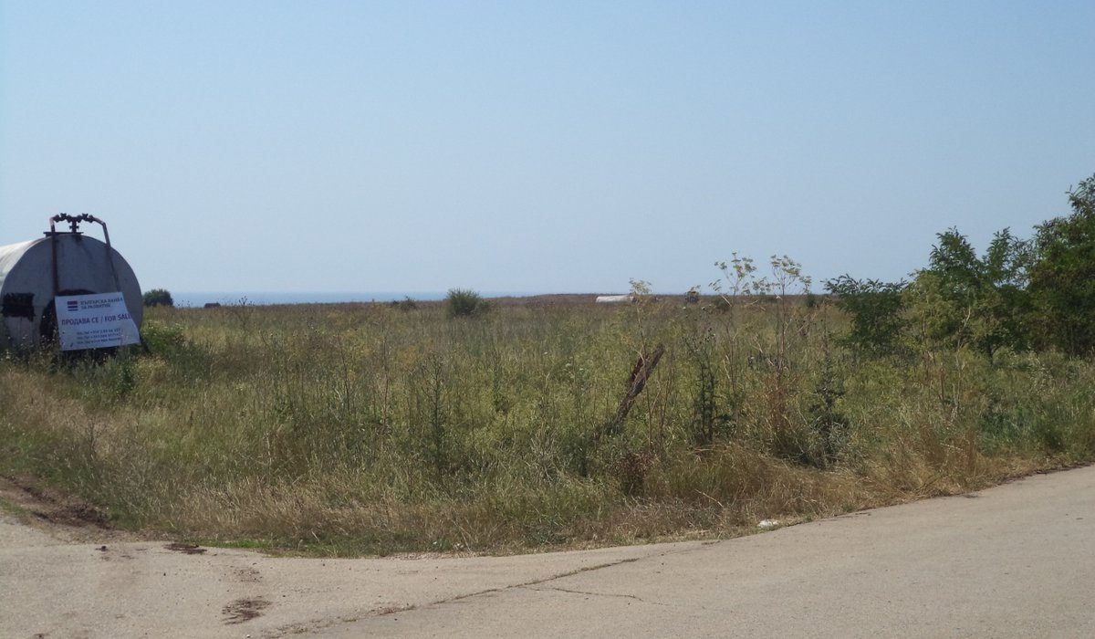 Поземлен имот в Камен бряг