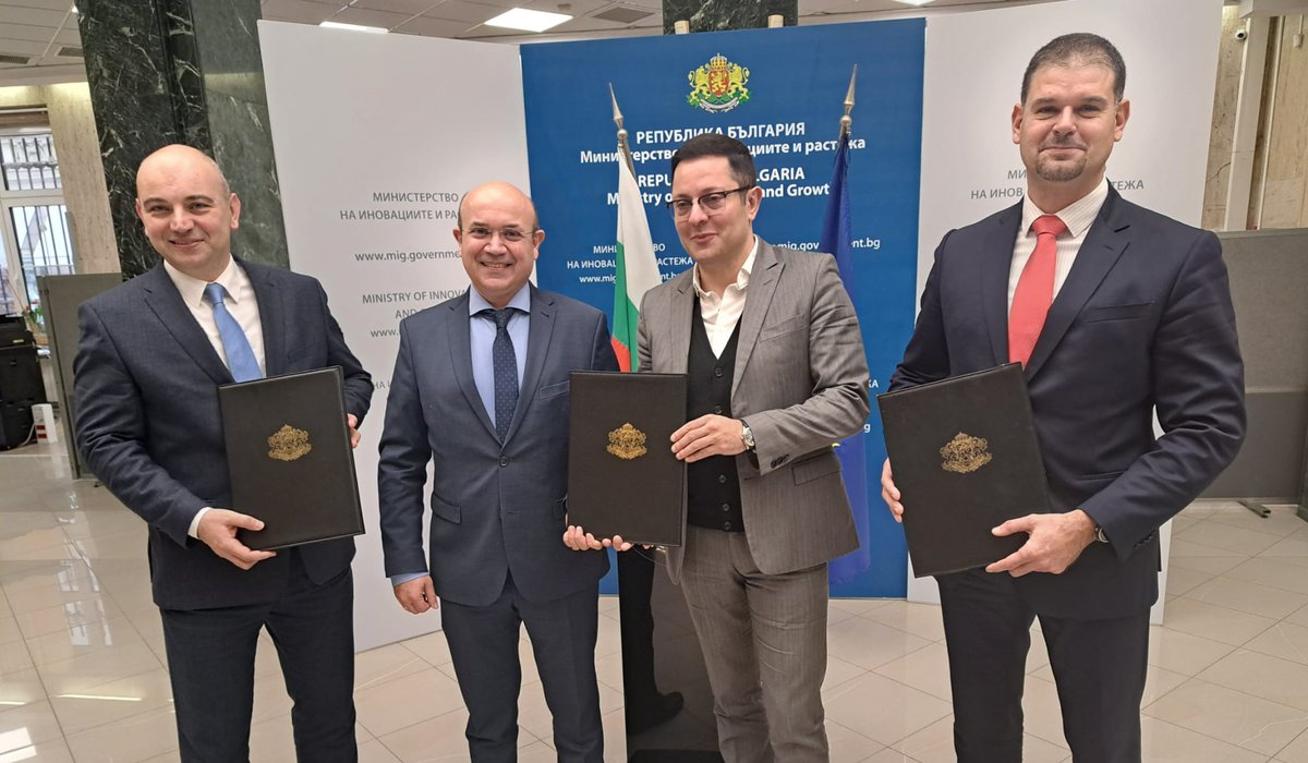 Банката за развитие и Фондовата борса създават пилотен инвес