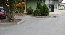 Търговски комплекс – ресторант, кафене, магазини и офиси в с