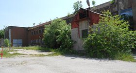 Поземлен имот и сгради в гр. Разград