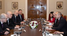 Регионален център за дигитални услуги може да се изгради в Б