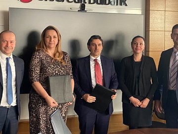 подписване с Уникредит Булбанк