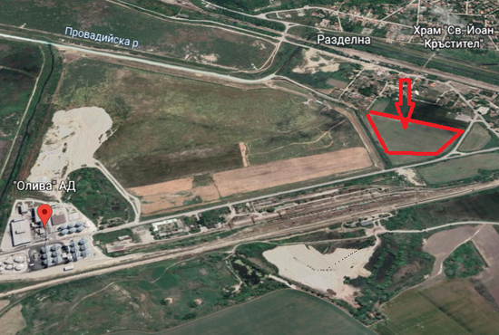 Поземлени имоти в село Разделна, местност Стара гара, община Белослав област Варна