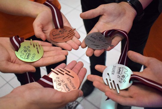 Да погледнем смело към звездите